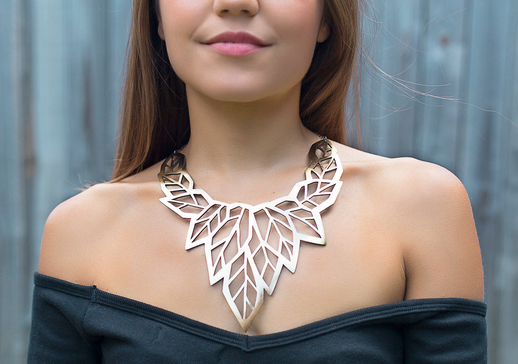 Geo Leaf Necklace Gold