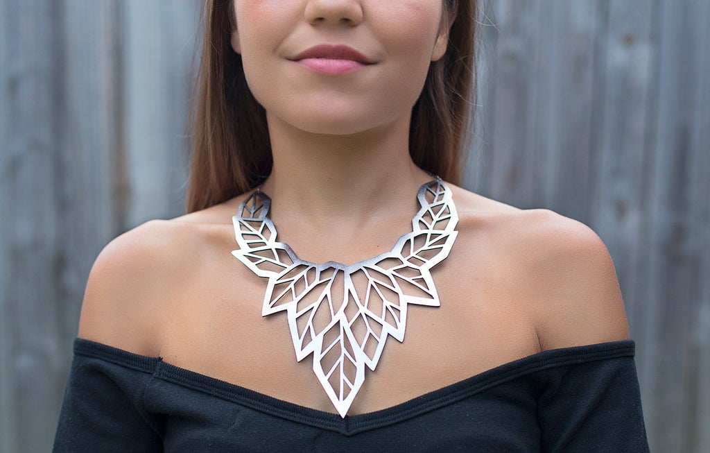 Geo Leaf Necklace Silver