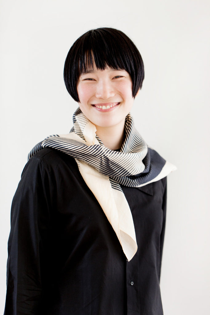 Folded Paper Black