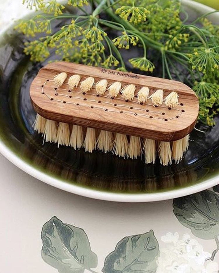 Nail Brush Lovisa
