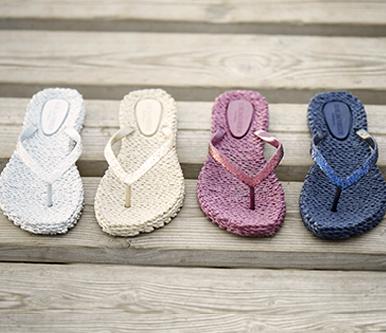 Cheerful Flip Flops Misty Rose
